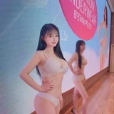 小怪兽（内衣👙模特）